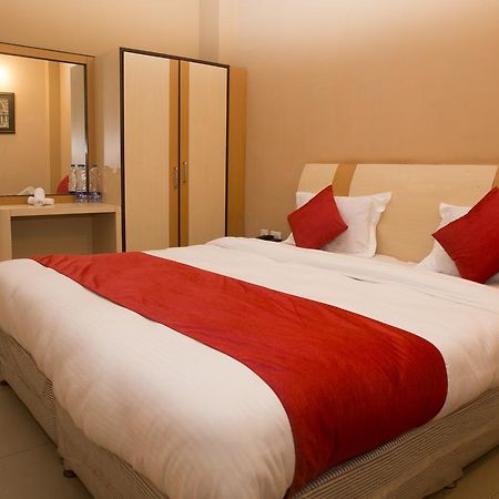 Oyo 3345 Shubham Beach Puri Exterior photo