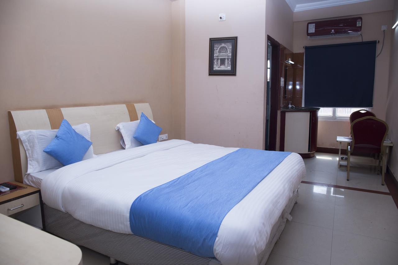 Oyo 3345 Shubham Beach Puri Exterior photo
